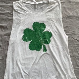 White shamrock muscle tank (women’s)
